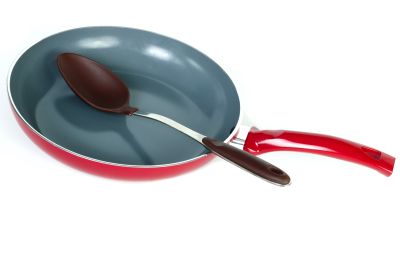 ceramic pan and a non-metallic spoon