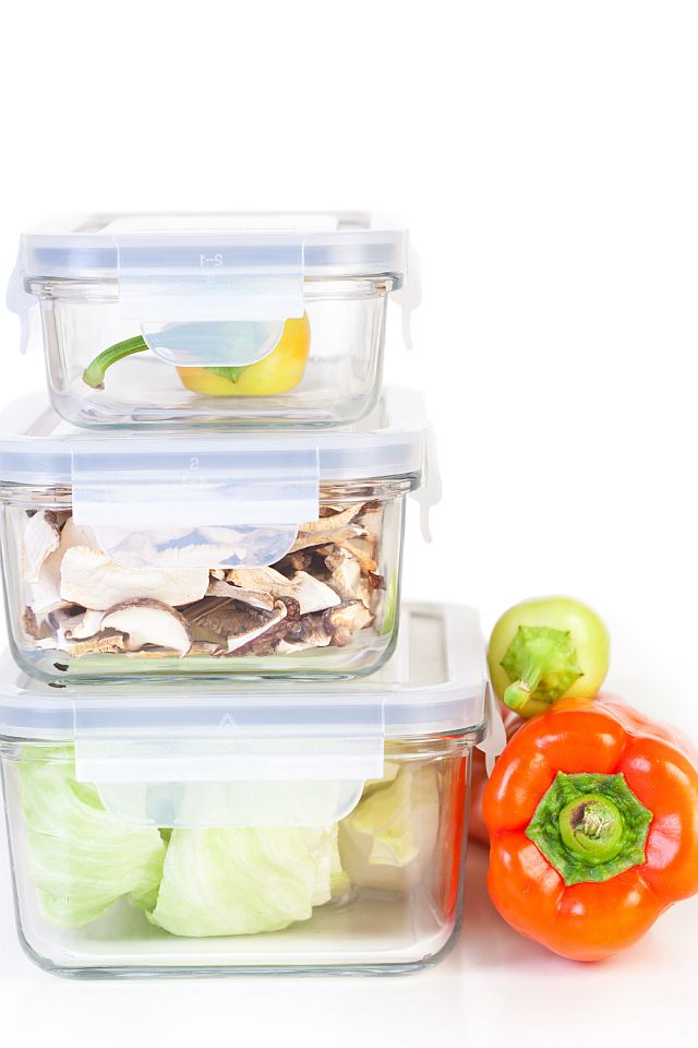 glass food container with food inside them
